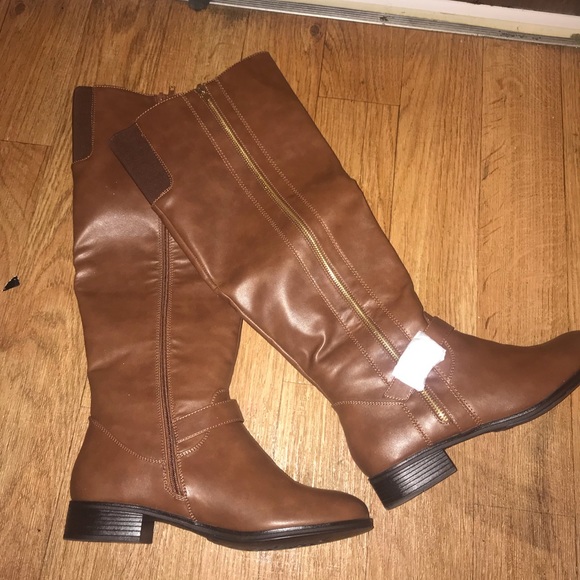 Calf length boots - Picture 3 of 5